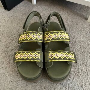 Ugg Ashton Sandal - Size 10